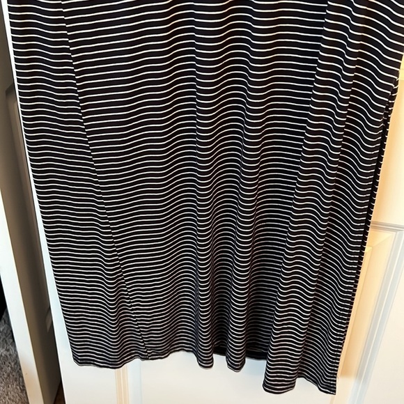 Olivia Rae - MIDI Striped Knit Jersey Knit w/ Pockets - Picture 5 of 8